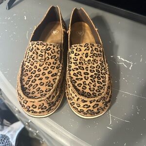 NWOT Ariat Womens Cruisers